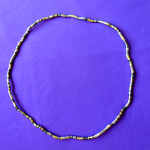 Bendable tricolour metal necklace